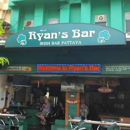 Ryan'S Bar Hotell Pattaya Eksteriør bilde